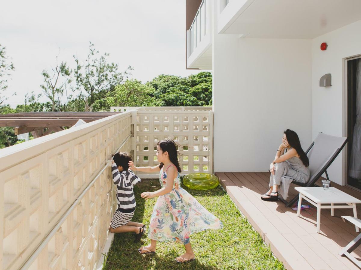 Hideout Okinawa Uruma Exteriér fotografie